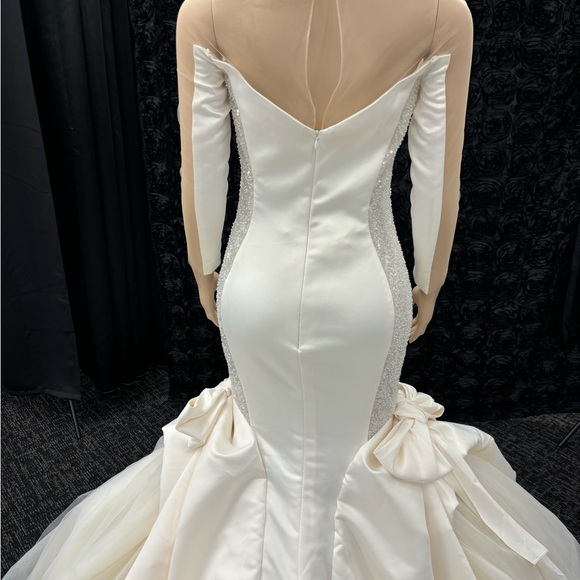 Jimmy Choo beautiful fit n flare Wedding Gown Size 12 NWT - Picture 10 of 16